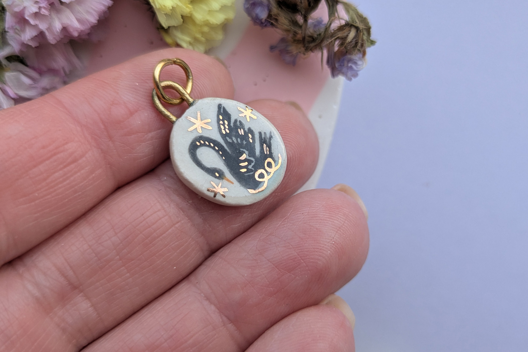 LaylaHolzer_CeramicPendants2026_0 (91)